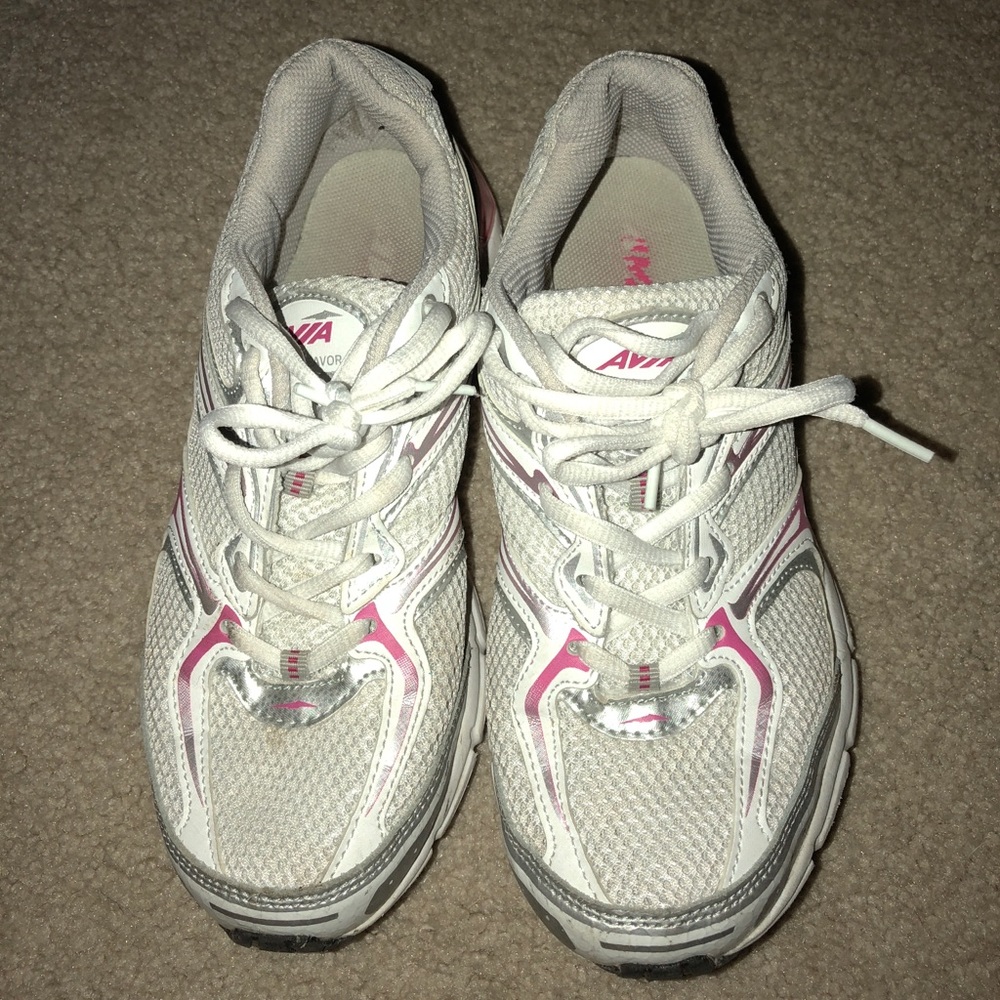Women’s Avia shoes